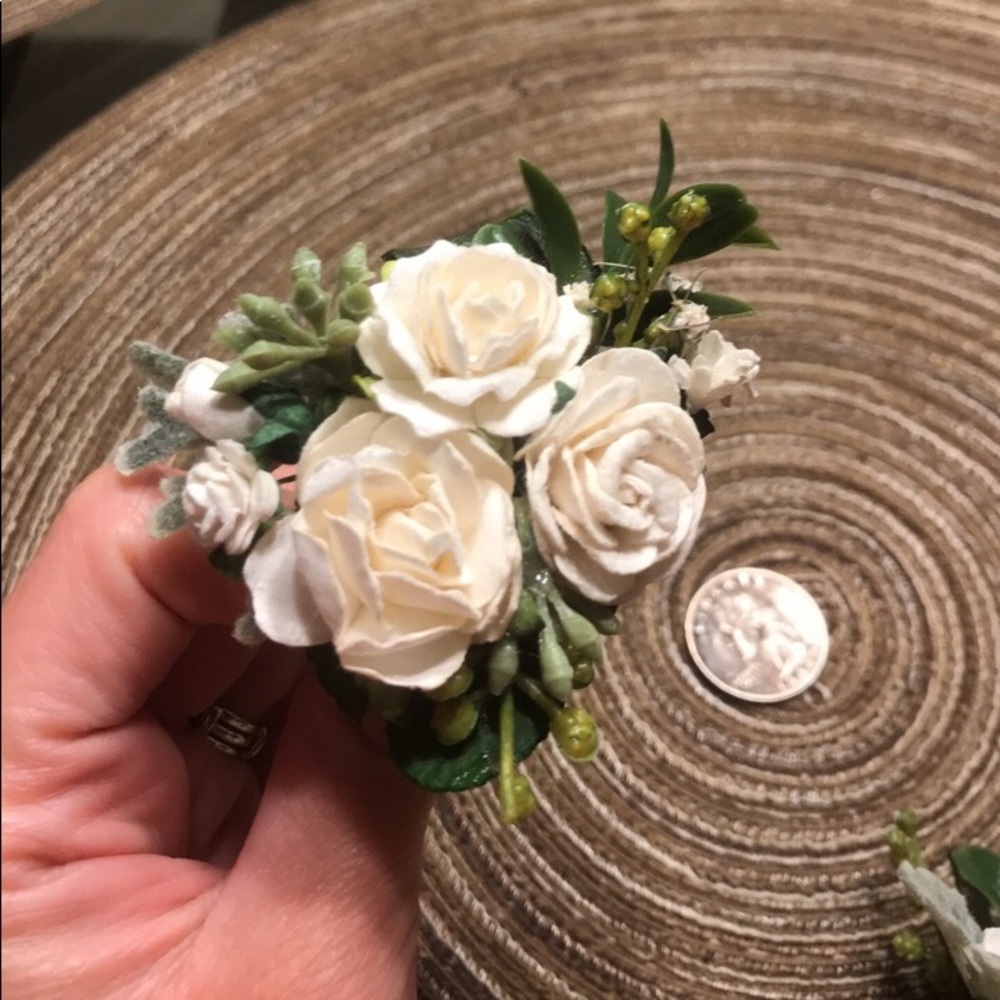 Floral hair pins